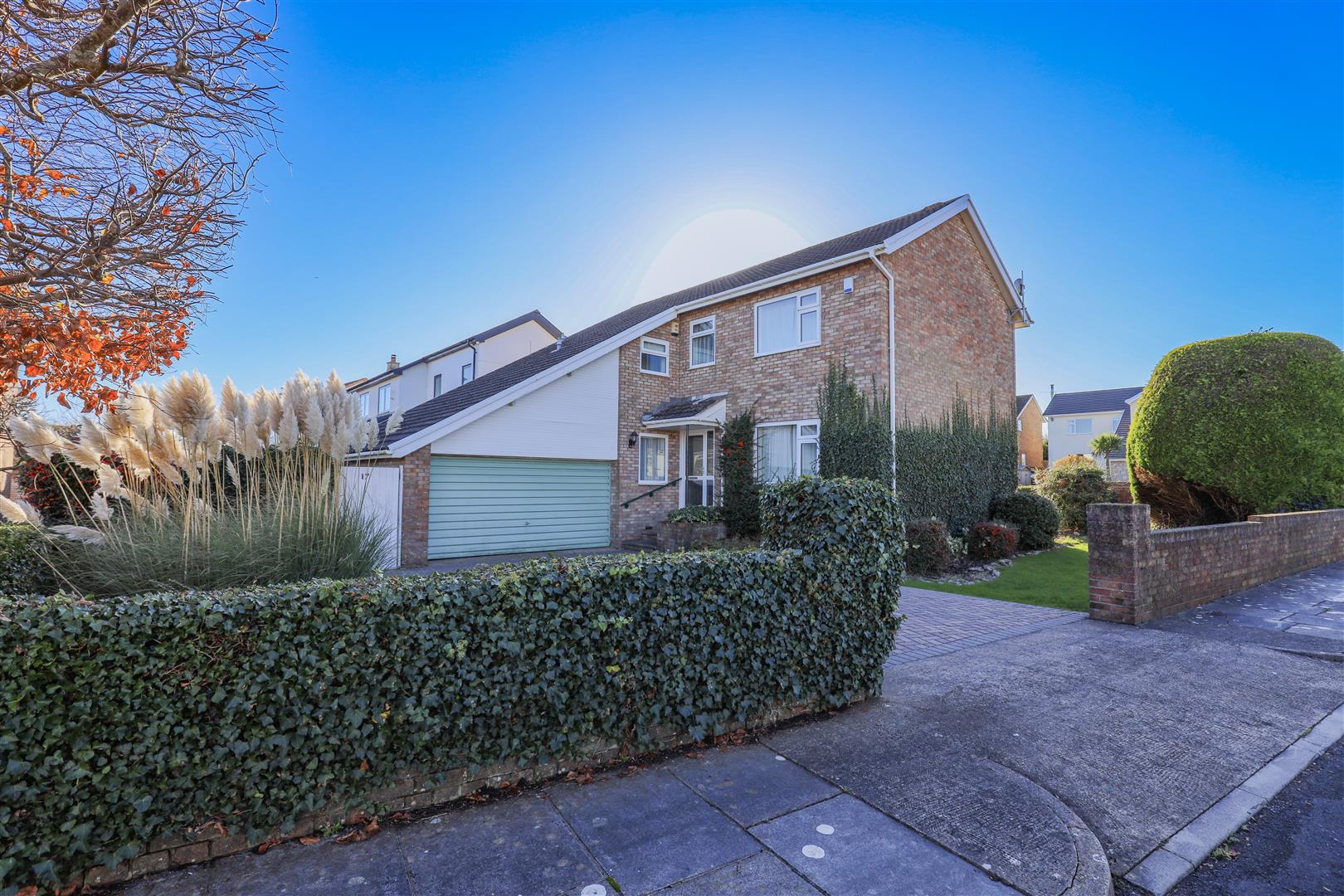 17 Darren Close, Cowbridge, Vale of Glamorgan, CF71 7DE